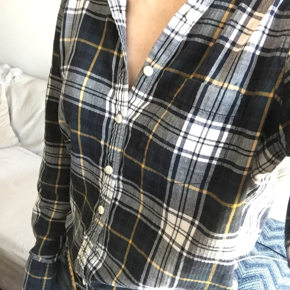 J Crew Plaid Button Down Classic!! - image 8